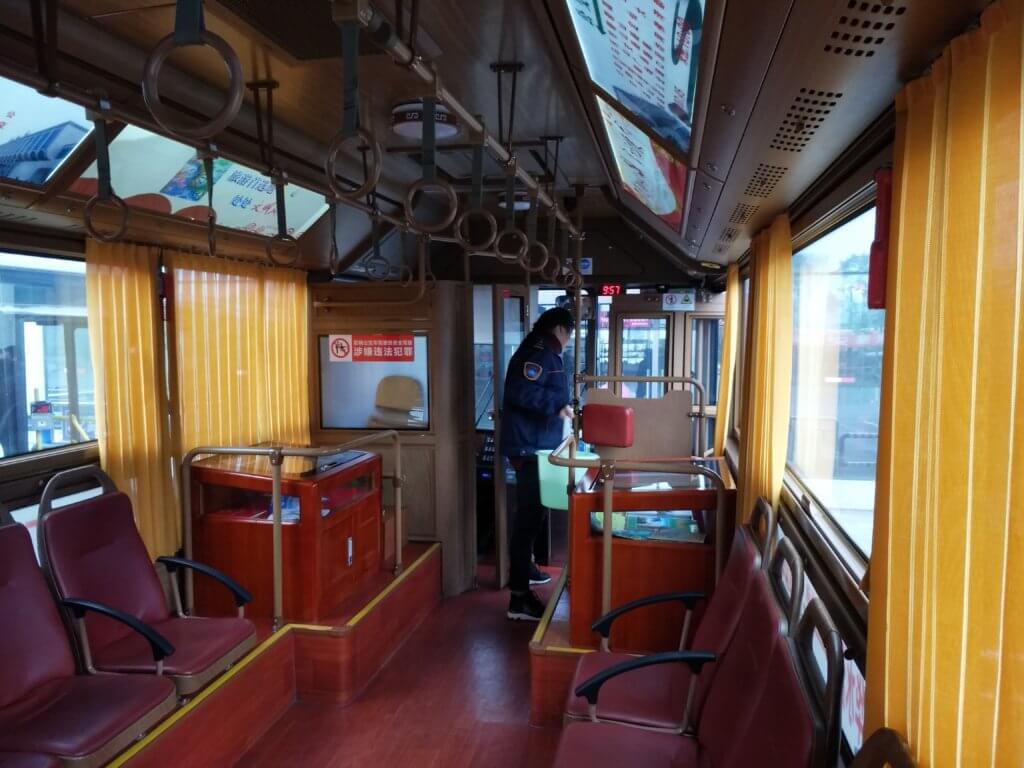 楽山大仏へのバス